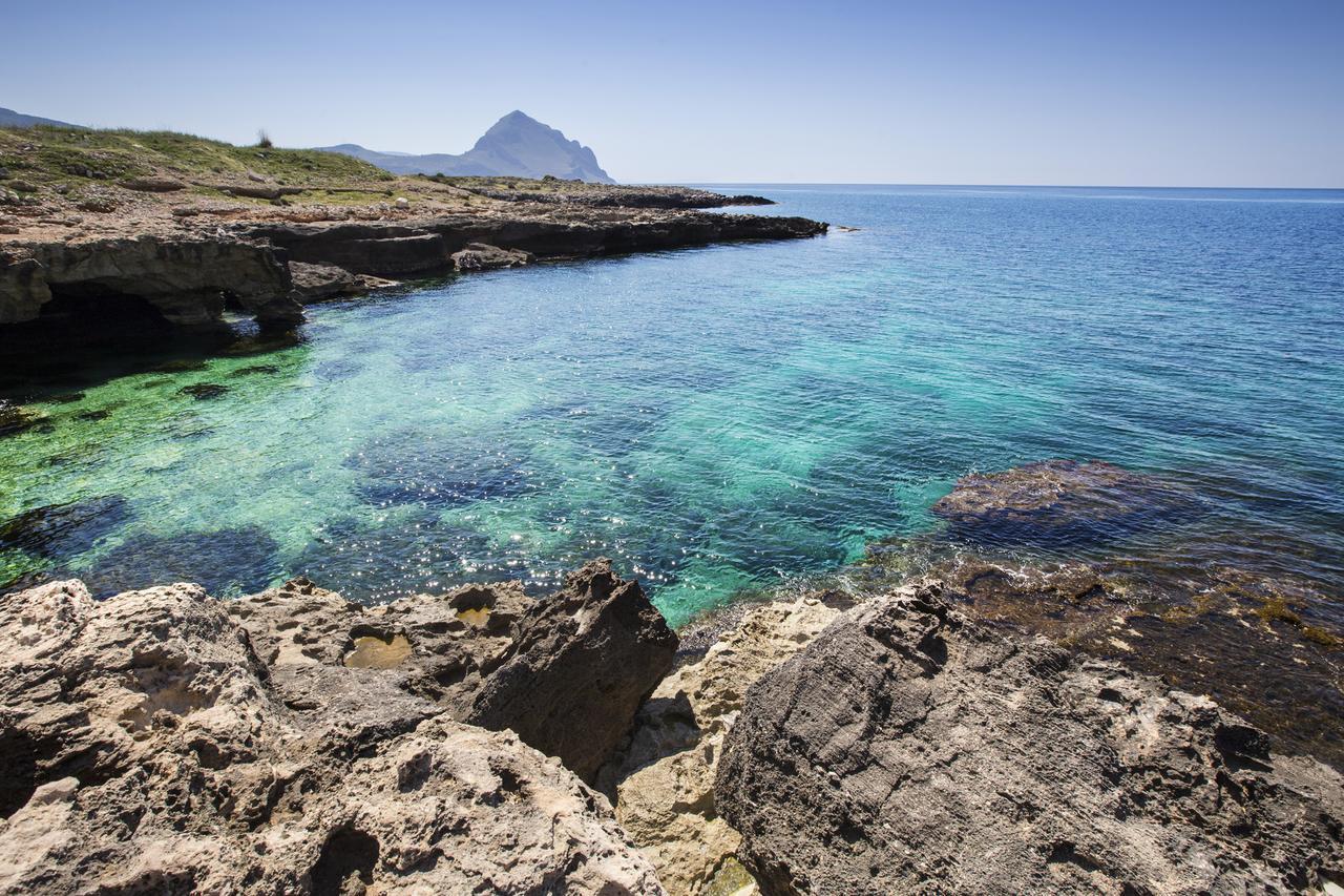 Cala Di Ponente Hotell Castelluzzo Exteriör bild